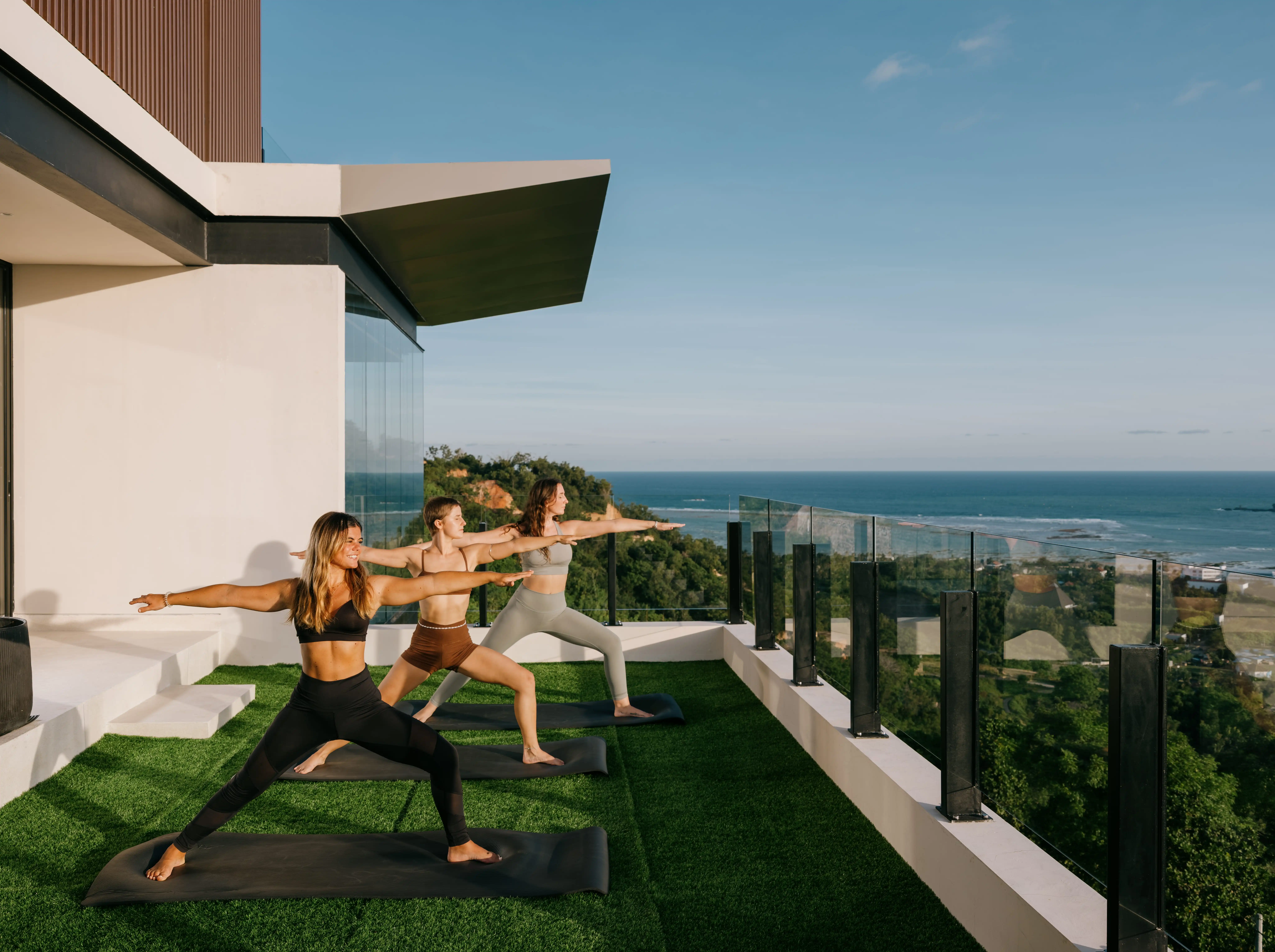 Charlotte Dewou yoga Lombok